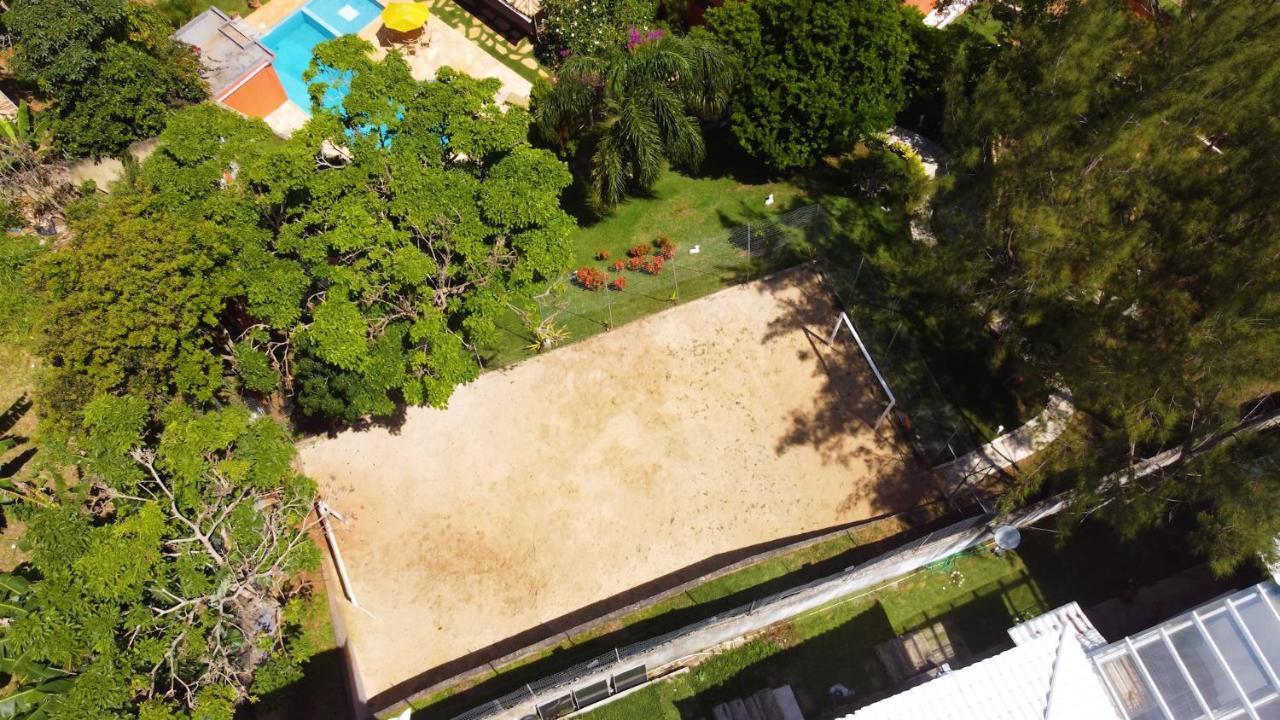 Belíssima Casa com extensa área externa - piscina, sauna, churrasqueira e campo de futebol - com 5 suítes e a 500 metros da Rua das Pedras Búzios Exterior foto