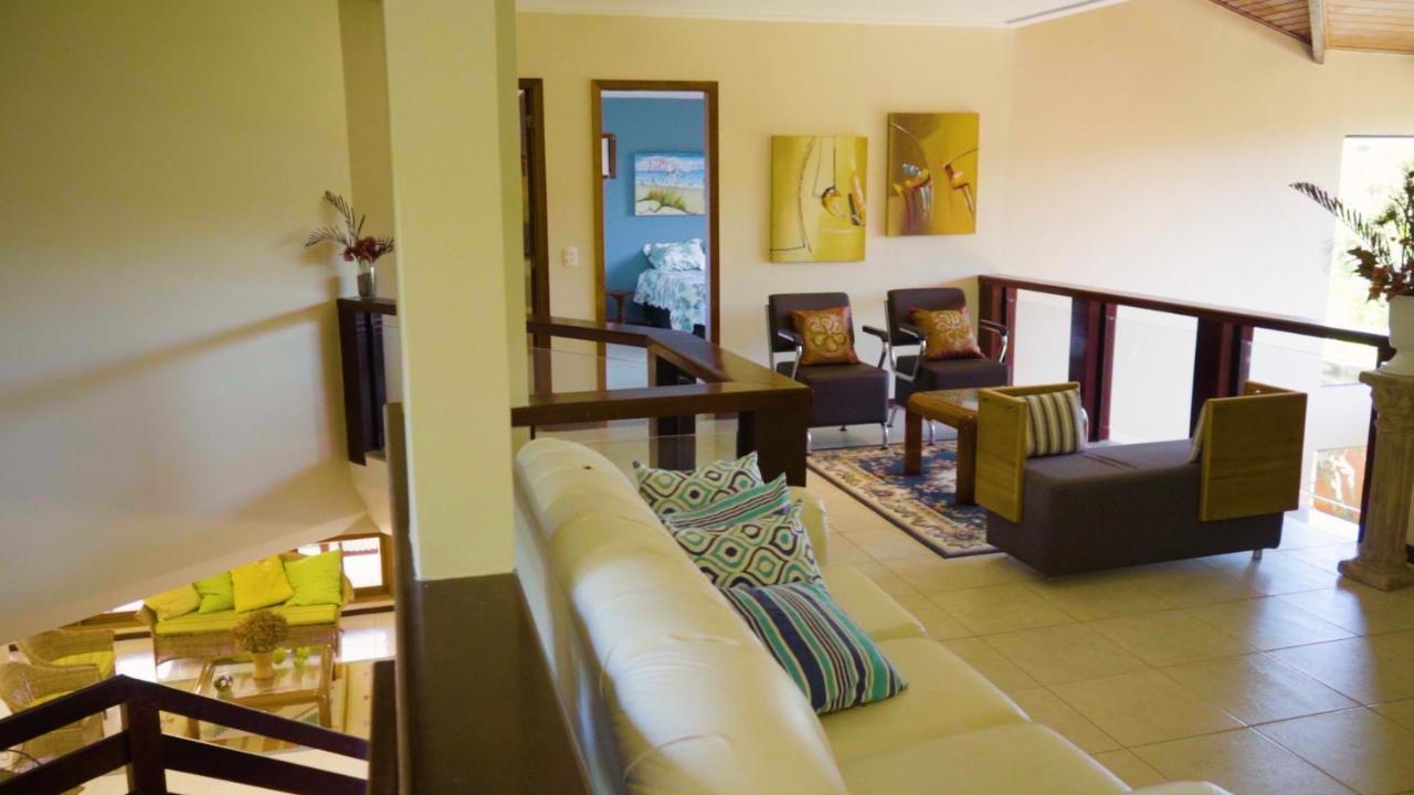 Belíssima Casa com extensa área externa - piscina, sauna, churrasqueira e campo de futebol - com 5 suítes e a 500 metros da Rua das Pedras Búzios Exterior foto