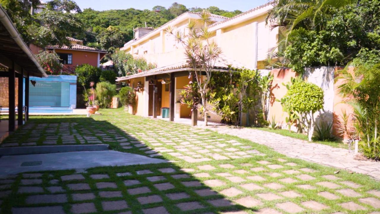 Belíssima Casa com extensa área externa - piscina, sauna, churrasqueira e campo de futebol - com 5 suítes e a 500 metros da Rua das Pedras Búzios Exterior foto