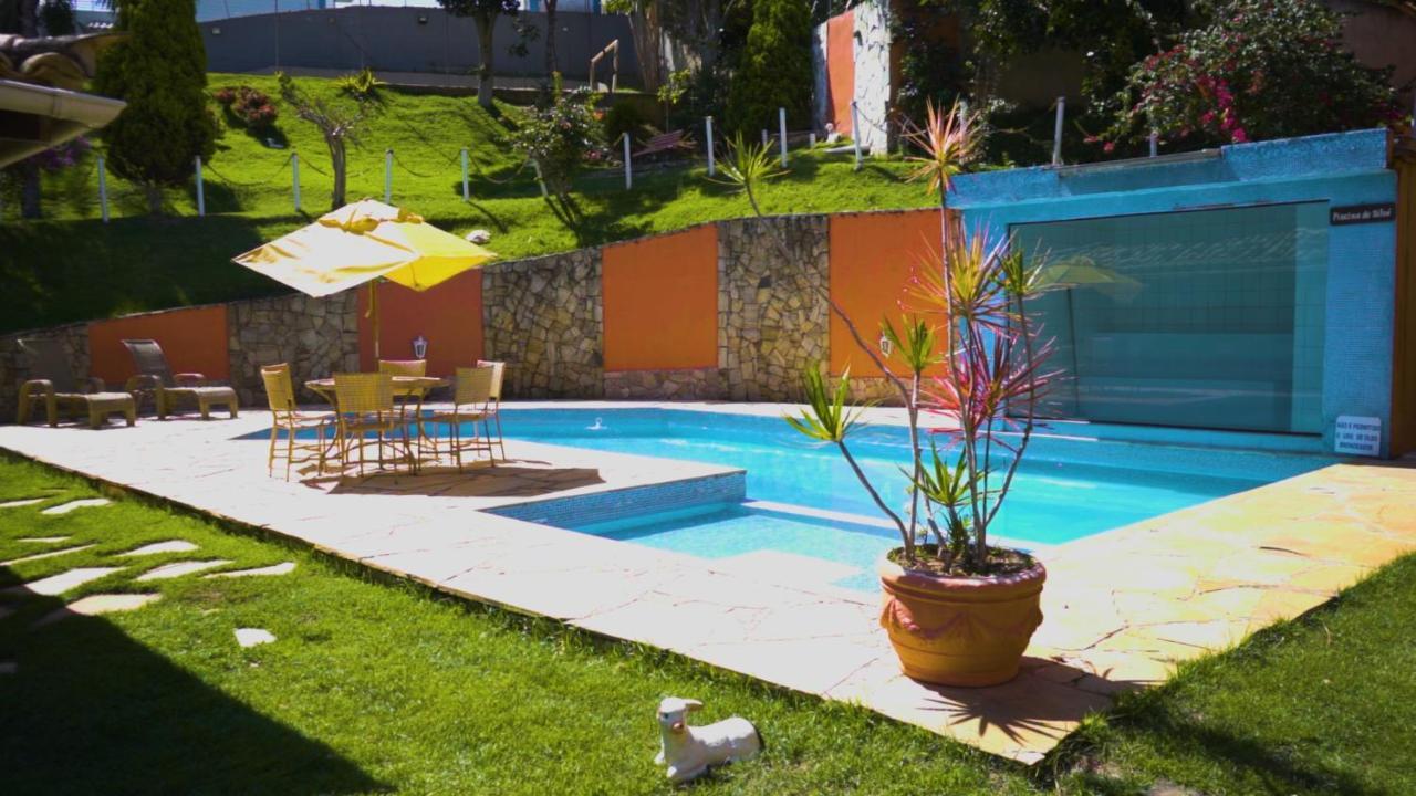 Belíssima Casa com extensa área externa - piscina, sauna, churrasqueira e campo de futebol - com 5 suítes e a 500 metros da Rua das Pedras Búzios Exterior foto