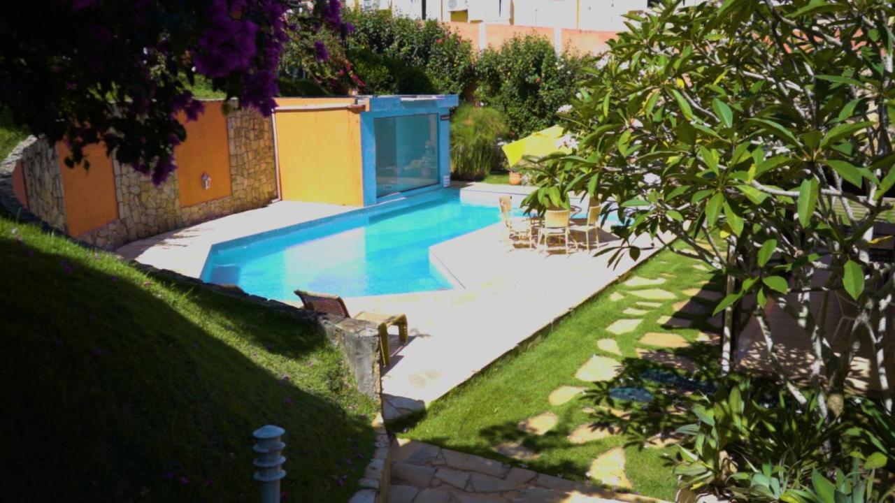 Belíssima Casa com extensa área externa - piscina, sauna, churrasqueira e campo de futebol - com 5 suítes e a 500 metros da Rua das Pedras Búzios Exterior foto